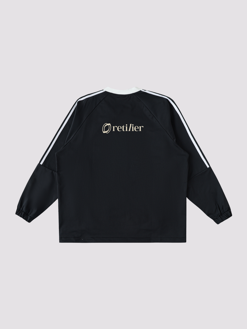 V-NECK LONG-SLEEVE T-SHIRT