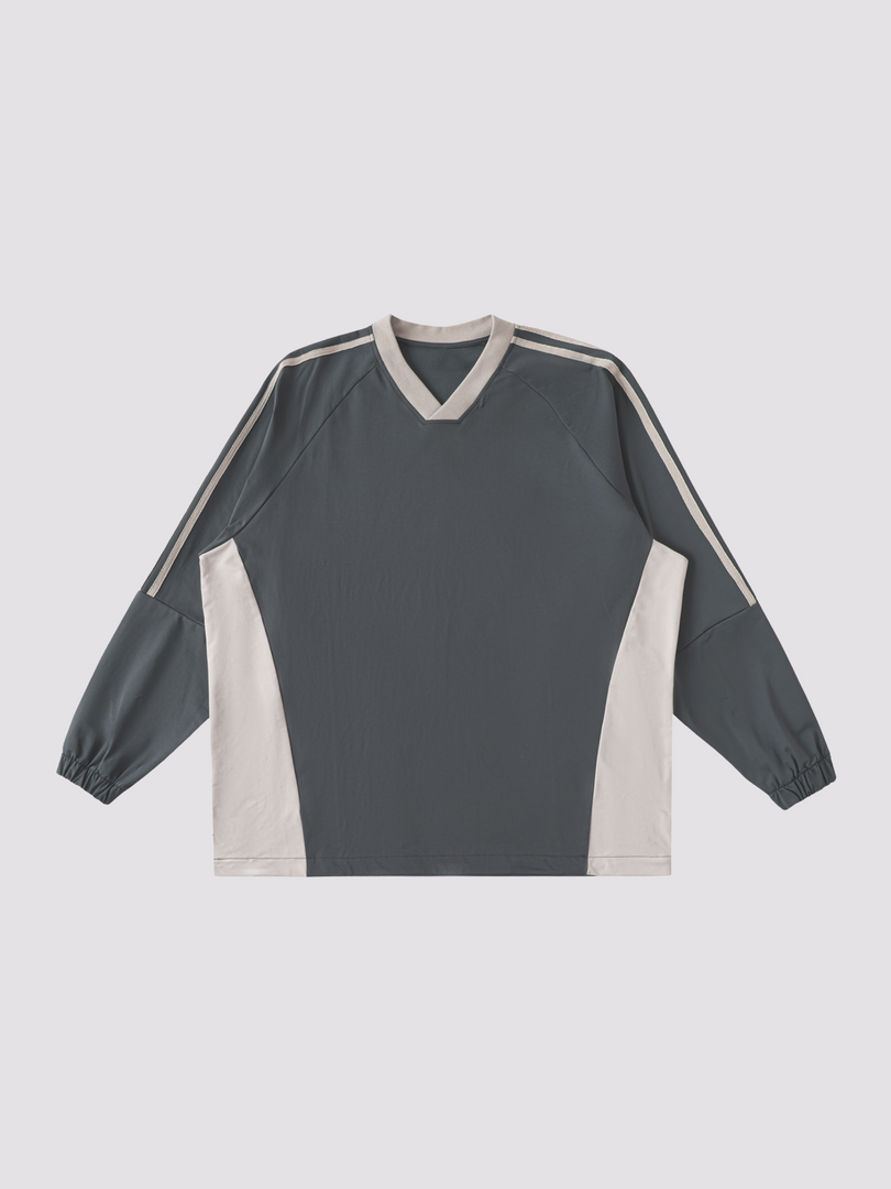 V-NECK LONG-SLEEVE T-SHIRT